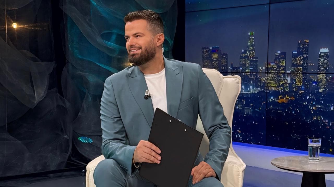 “Më prit të dielën”, emisioni më i ri në “MCN TV”/ Moderatori Ermal Peçi flet për programin dhe të ftuarit unikë